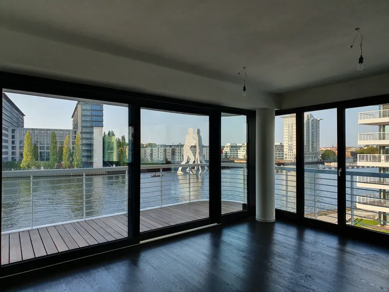 3 Zimmer mit einzigartigem Blick auf Spree. Gehobene Ausstattung — photo 1